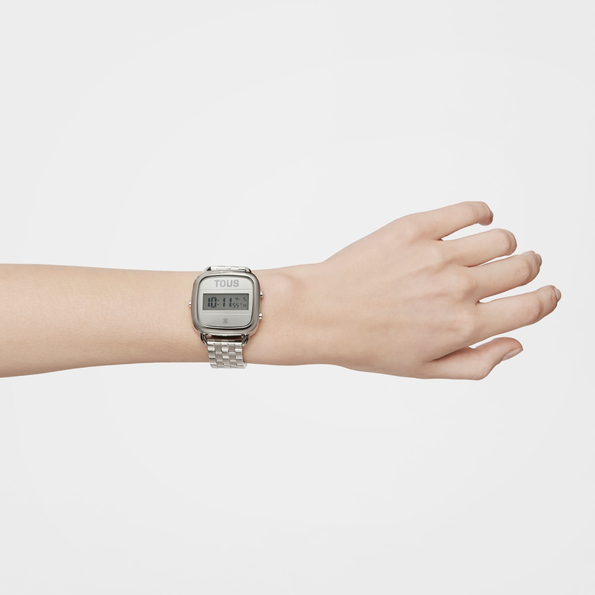 Reloj digital con brazalete de acero D-Logo