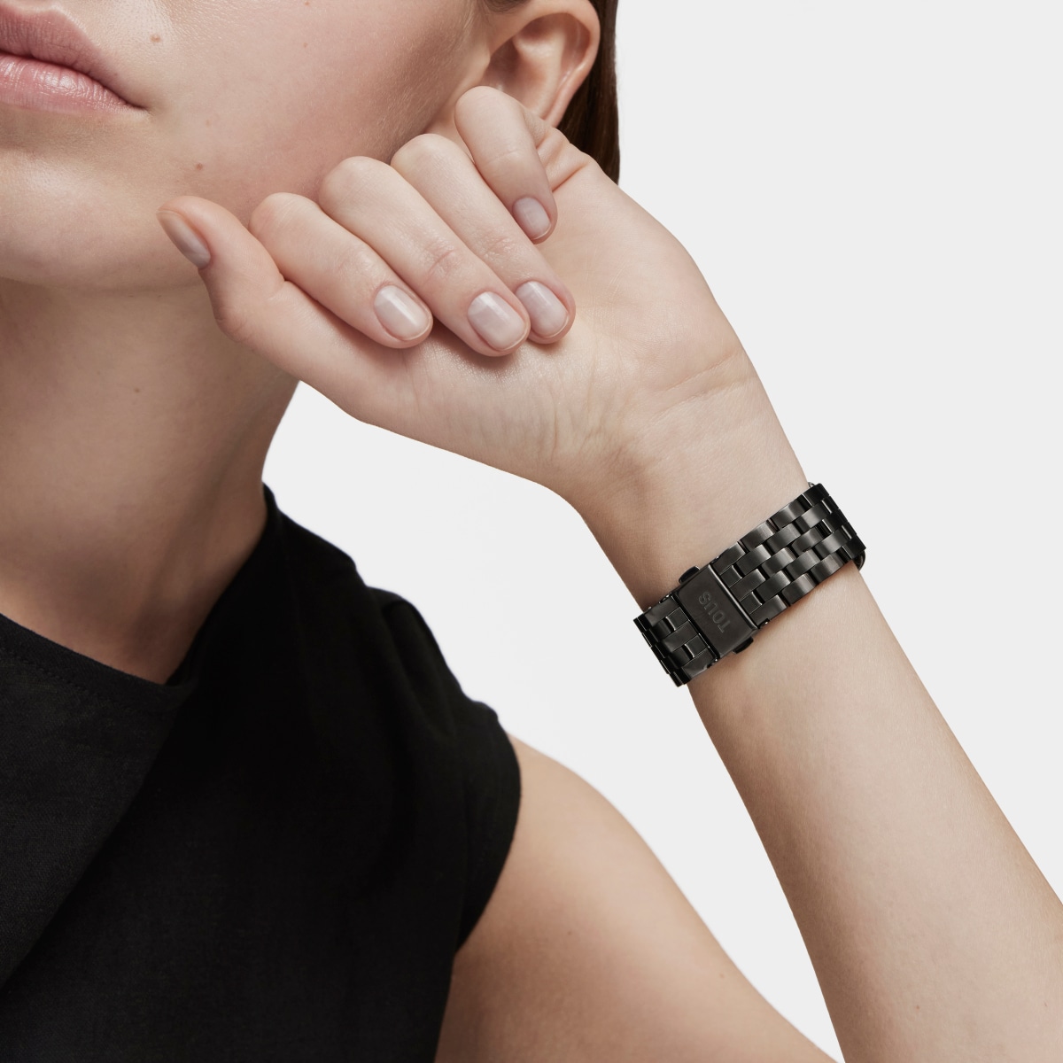 Reloj digital con brazalete de acero IP negro D-Logo
