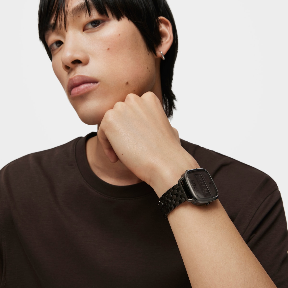 Reloj digital con brazalete de acero IP negro D-Logo