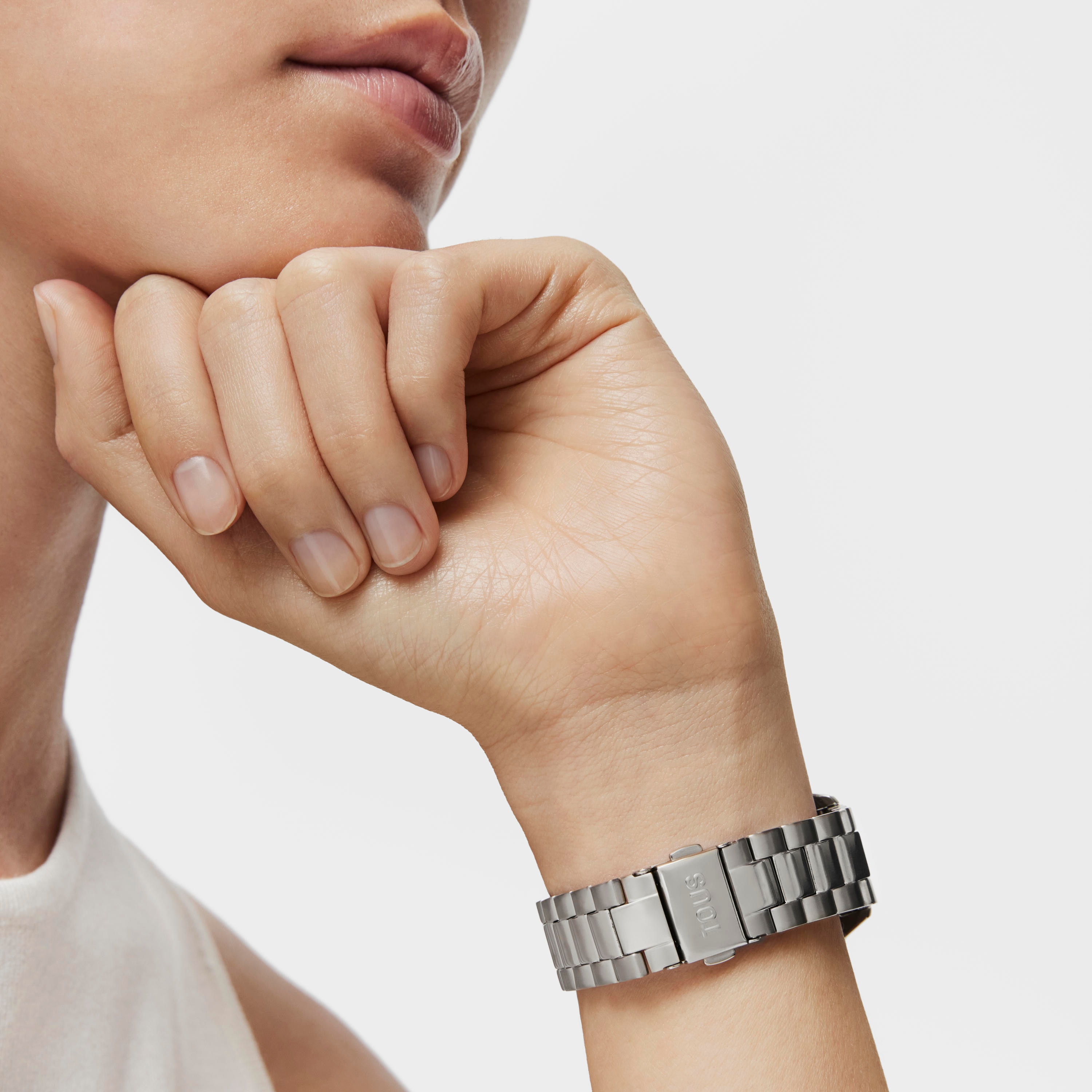 T-Bear Connect Smartwatch with steel wristband