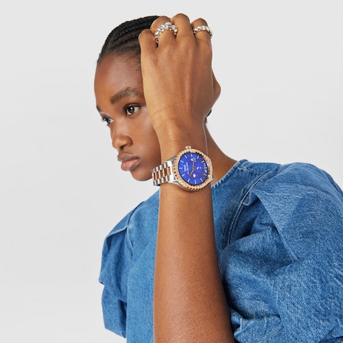 T-Bear Connect Smartwatch with steel and pink-colored IP steel wristband