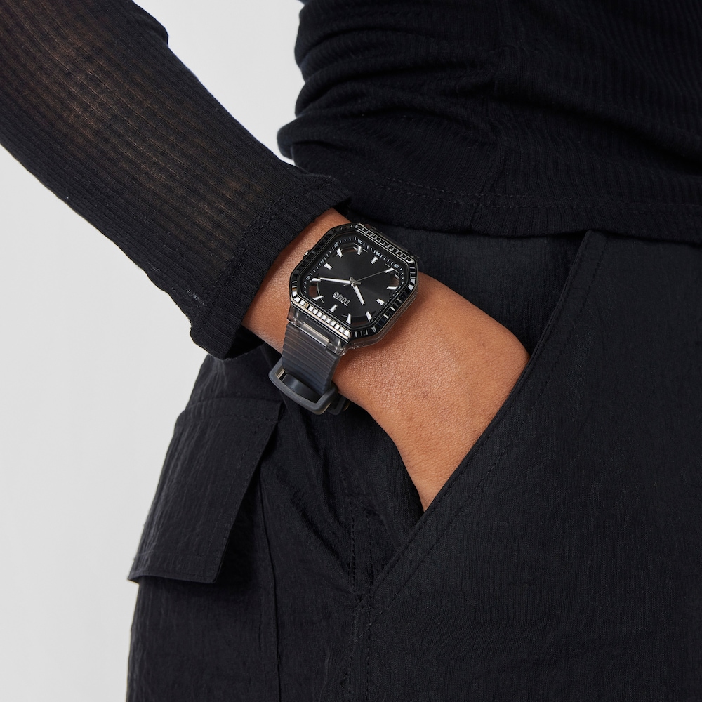 Čierne Anal&oacute;gov&eacute; hodinky z&nbsp;ocele IP so zirk&oacute;nmi Gleam Fresh