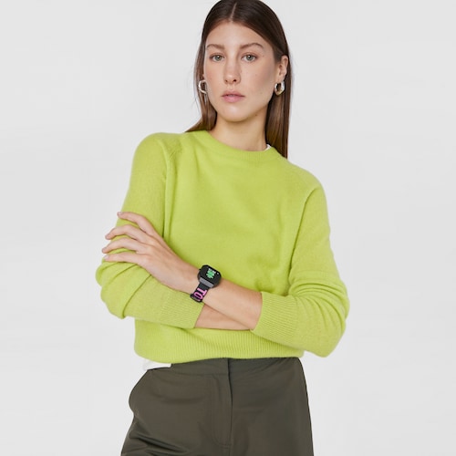 Smartwatch with nylon strap and green silicone strap B-Connect