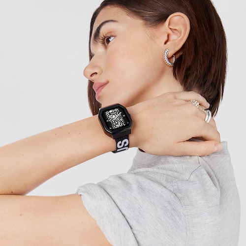 Smartwatch with nylon strap and lilac silicone strap B-Connect