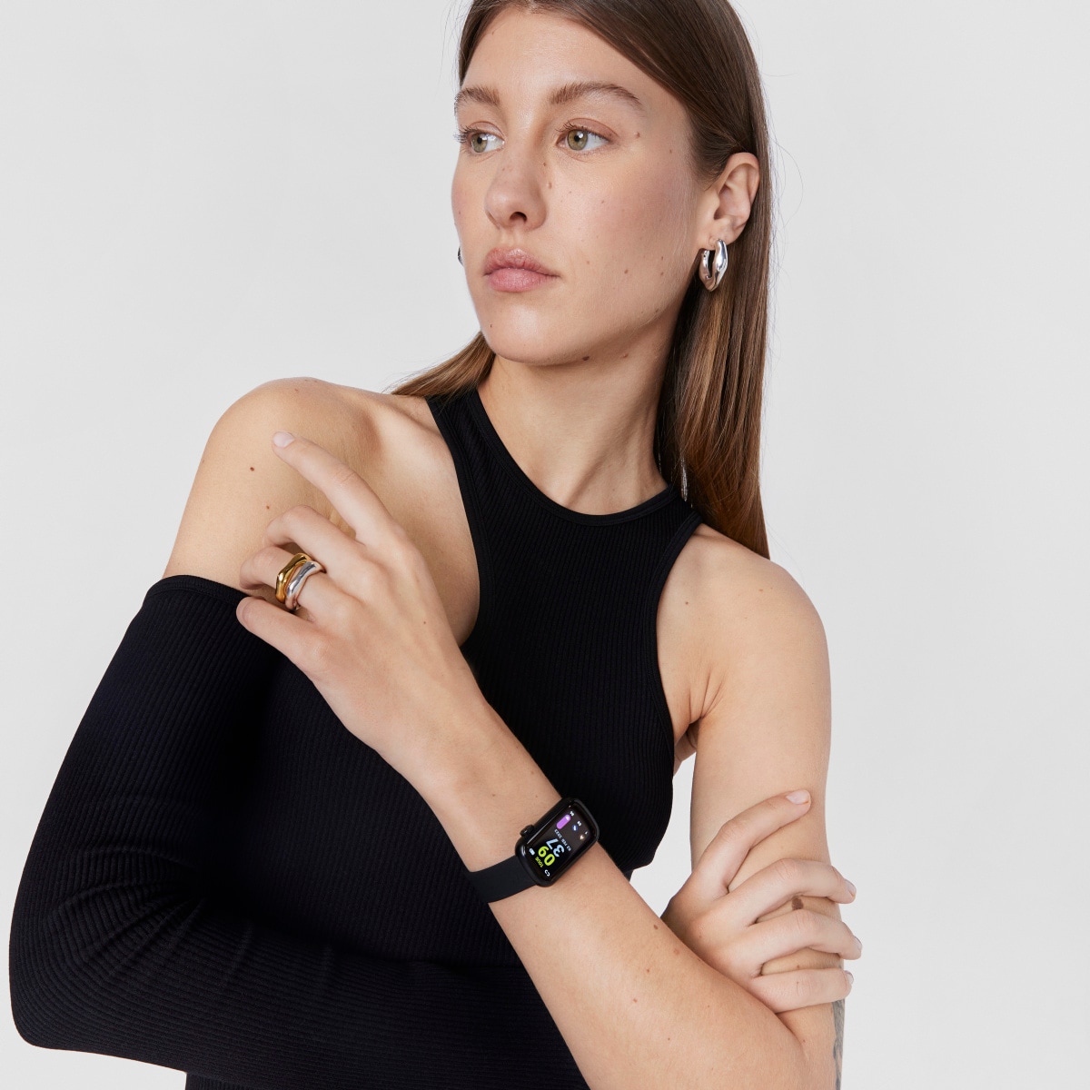 Smartwatch with nylon strap and black silicone strap T-Band