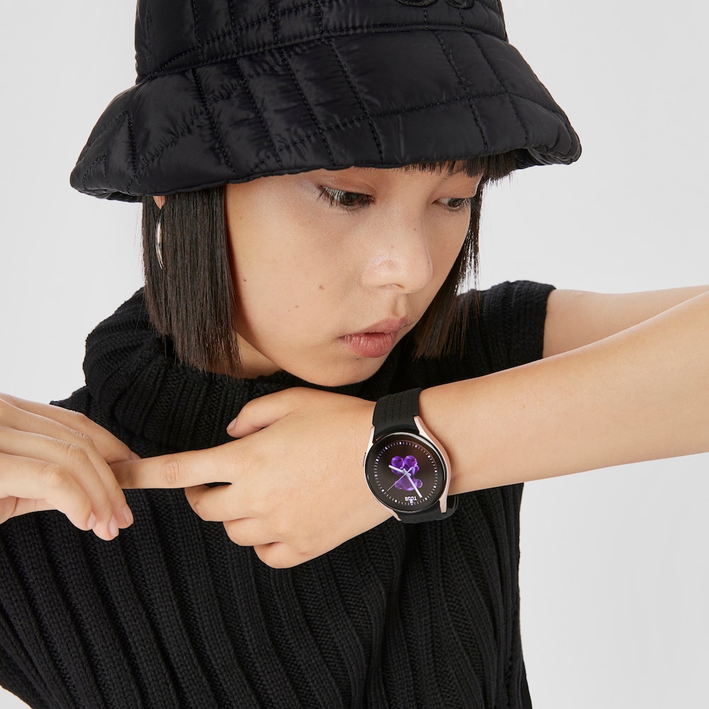 Rel&oacute;gio Samsung Galaxy Watch 5 X TOUS smartwatch em alum&iacute;nio rosa com banda de silicone rosa