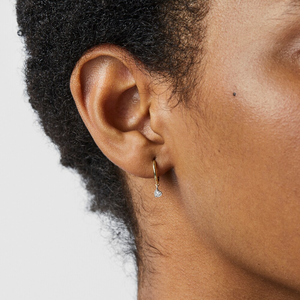 18K solid gold Basics Hoop earring with heart motif