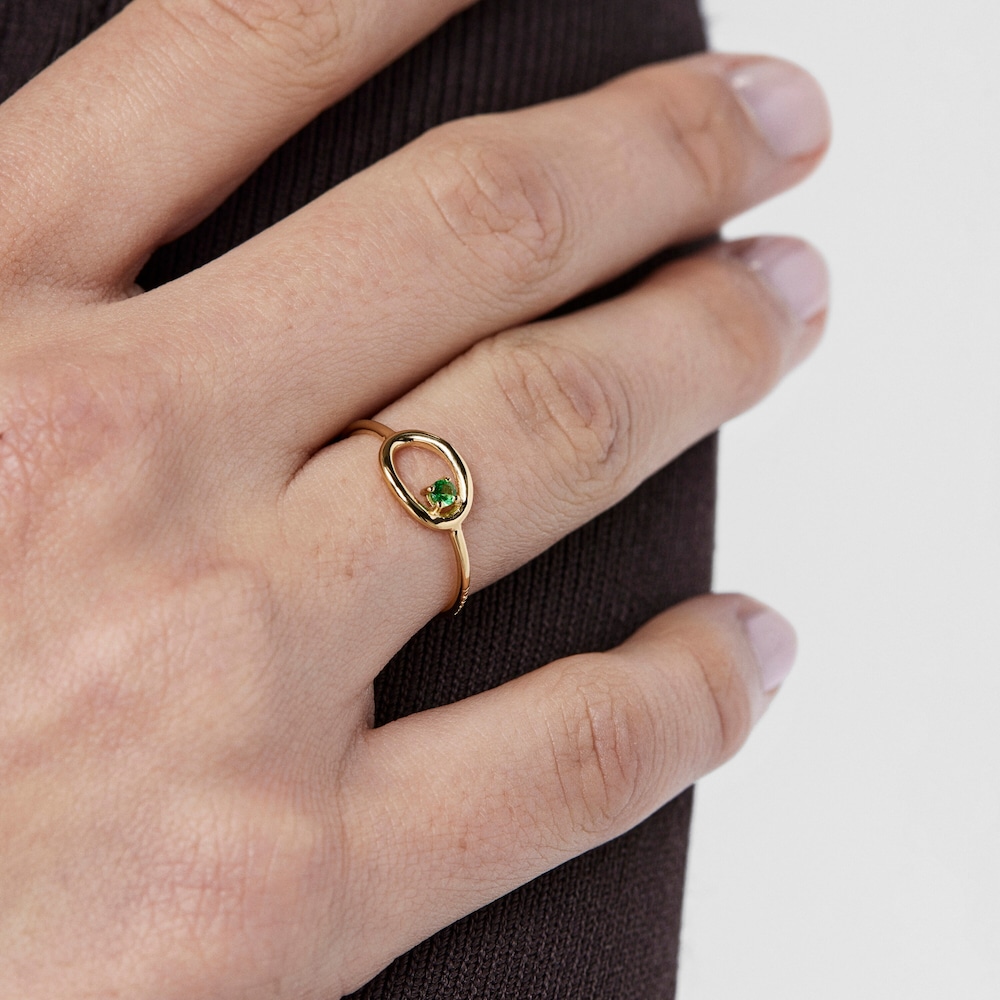 Anillo de oro con gema tsavorita TOUS Hav