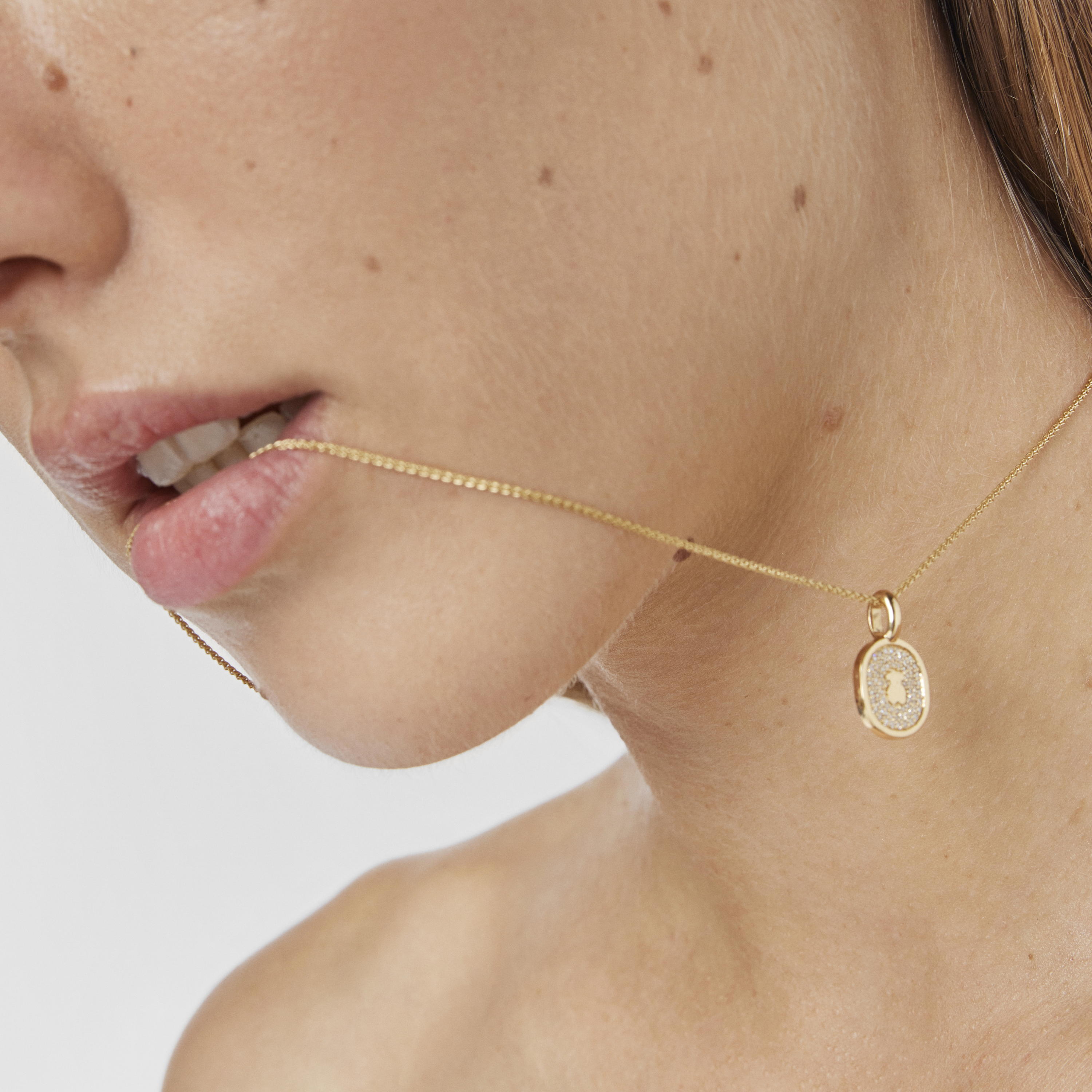 Gold Oursin Pendant with 0,21ct diamonds