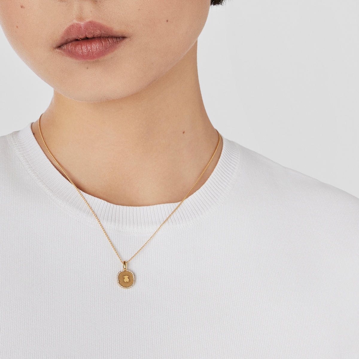 Gold Oursin Pendant with 0,09ct diamonds