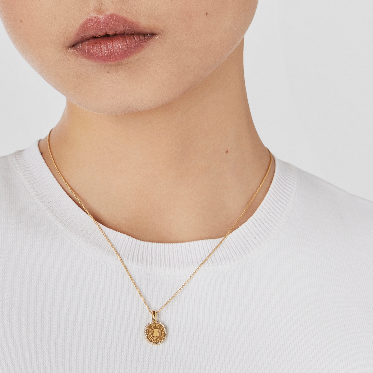 Gold Oursin Pendant with 0,09ct diamonds
