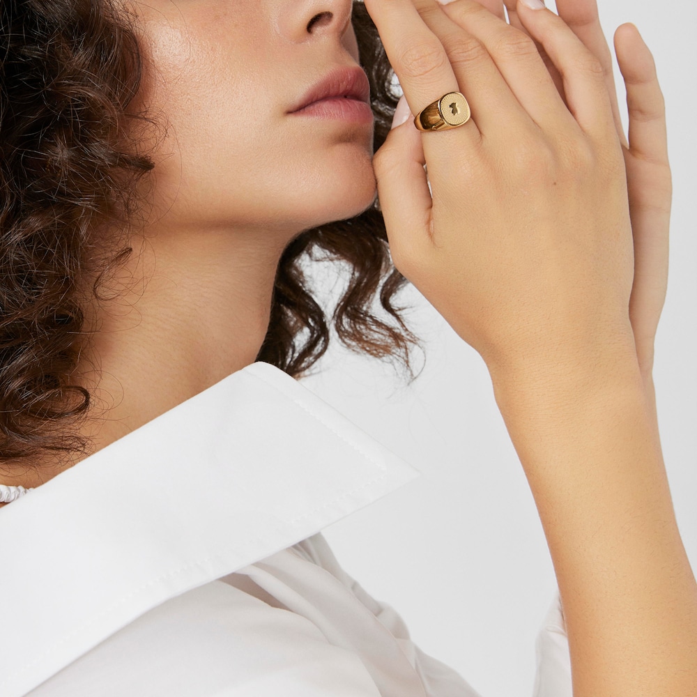 18K solid gold Oursin Signet ring