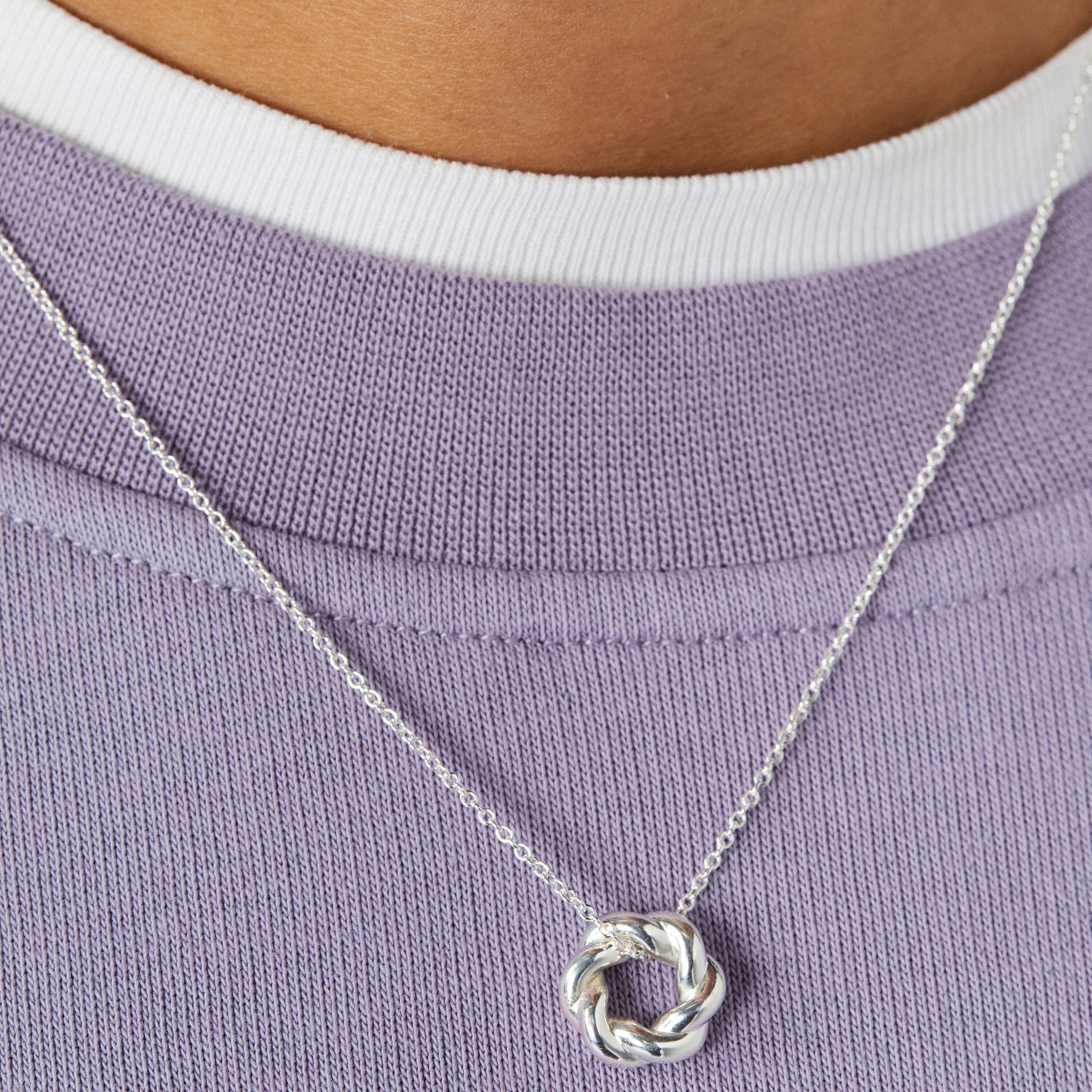 Twisted Necklace with donut