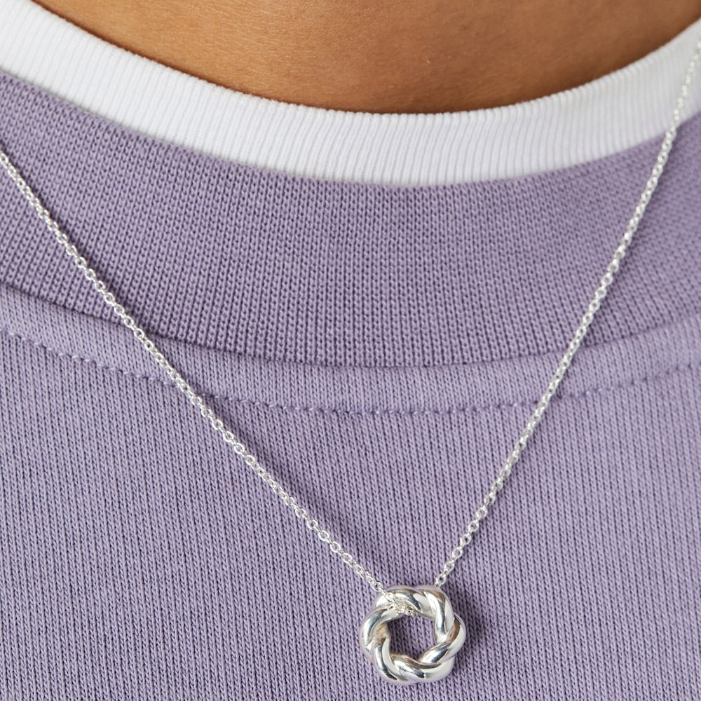 Twisted Necklace with donut