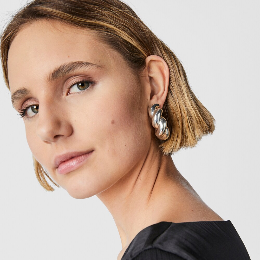 Twisted Hoop Earrings image number 4