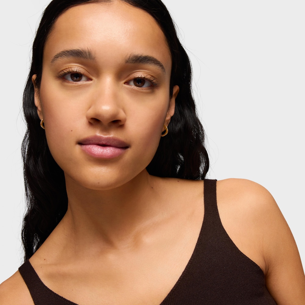 Kruhov&eacute; n&aacute;u&scaron;nice TOUS Vibrant Colors z&nbsp;pozlacen&eacute;ho stř&iacute;bra s&nbsp;drah&yacute;mi kameny