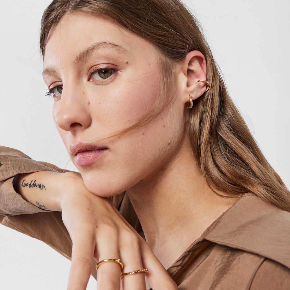 Earcuff con ba&ntilde;o de oro 18 kt sobre plata y gemas TOUS Vibrant Colors