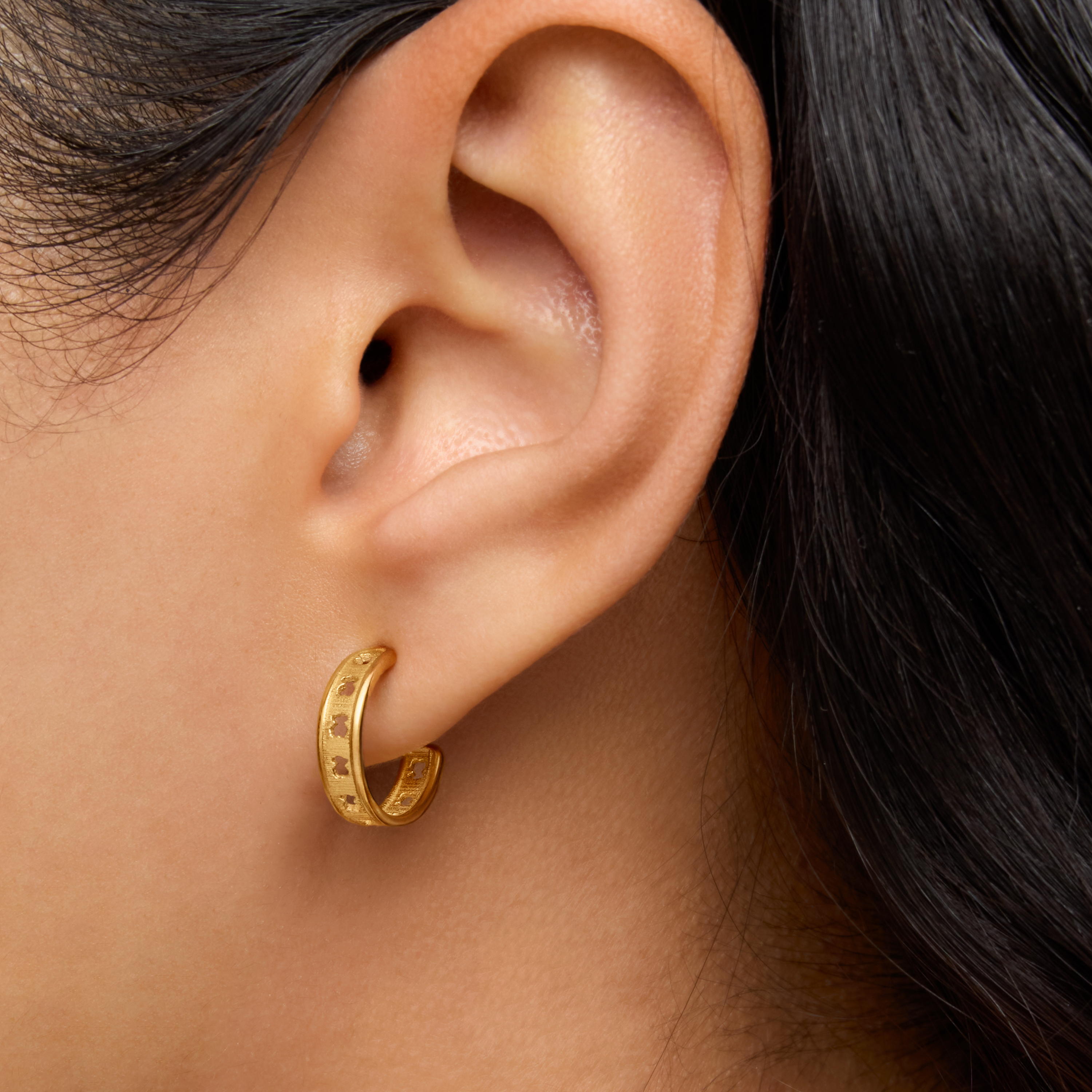 Small silver vermeil TOUS Bear Row hoop earrings with silhouette