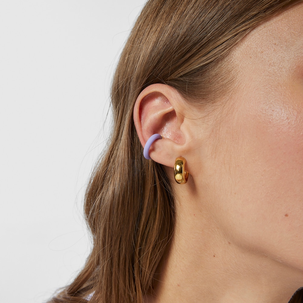 Earcuff de color lila con baño de oro 18 kt sobre plata TOUS St Tropez Caucho image number 4