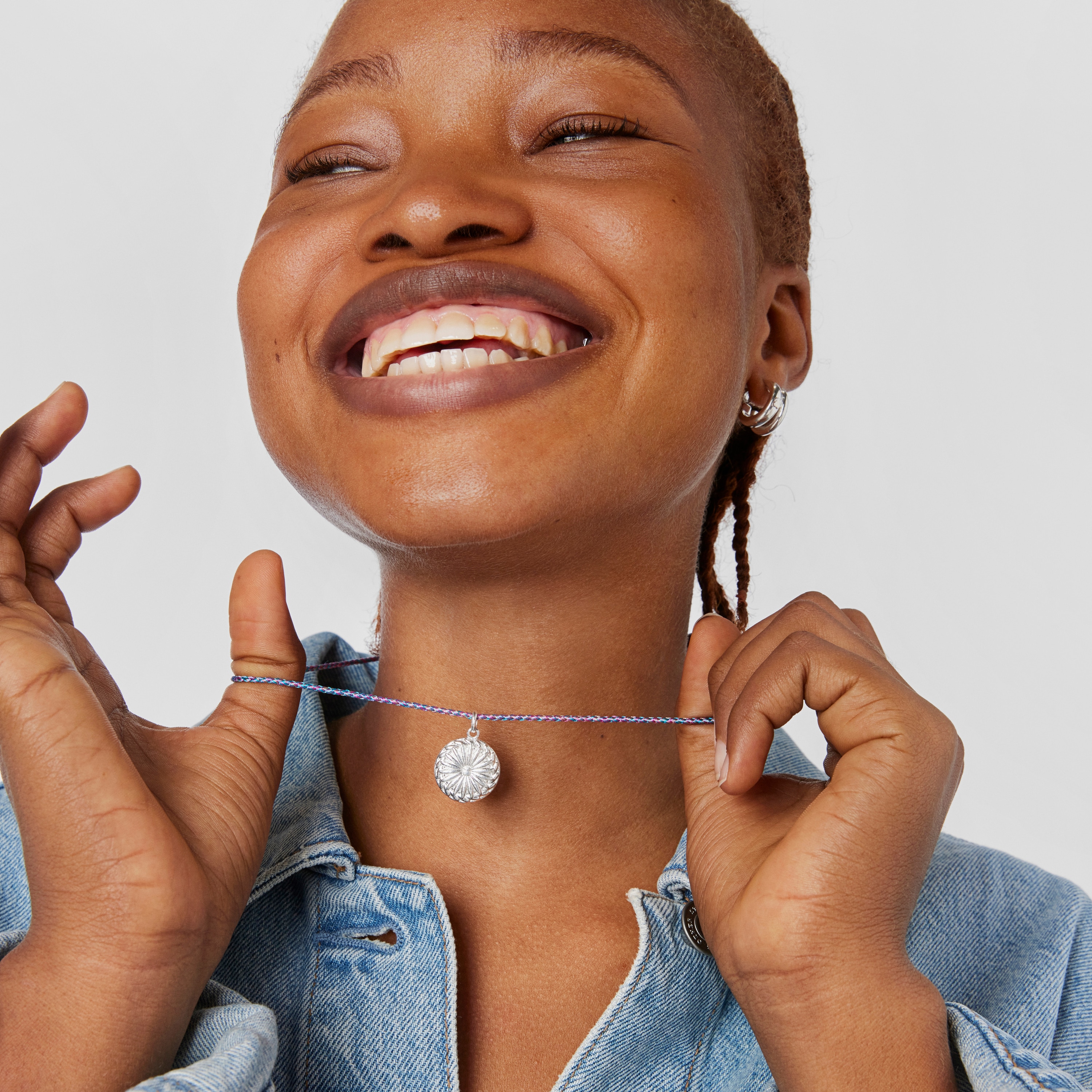 Silver crochet bear Medallion Efecttous