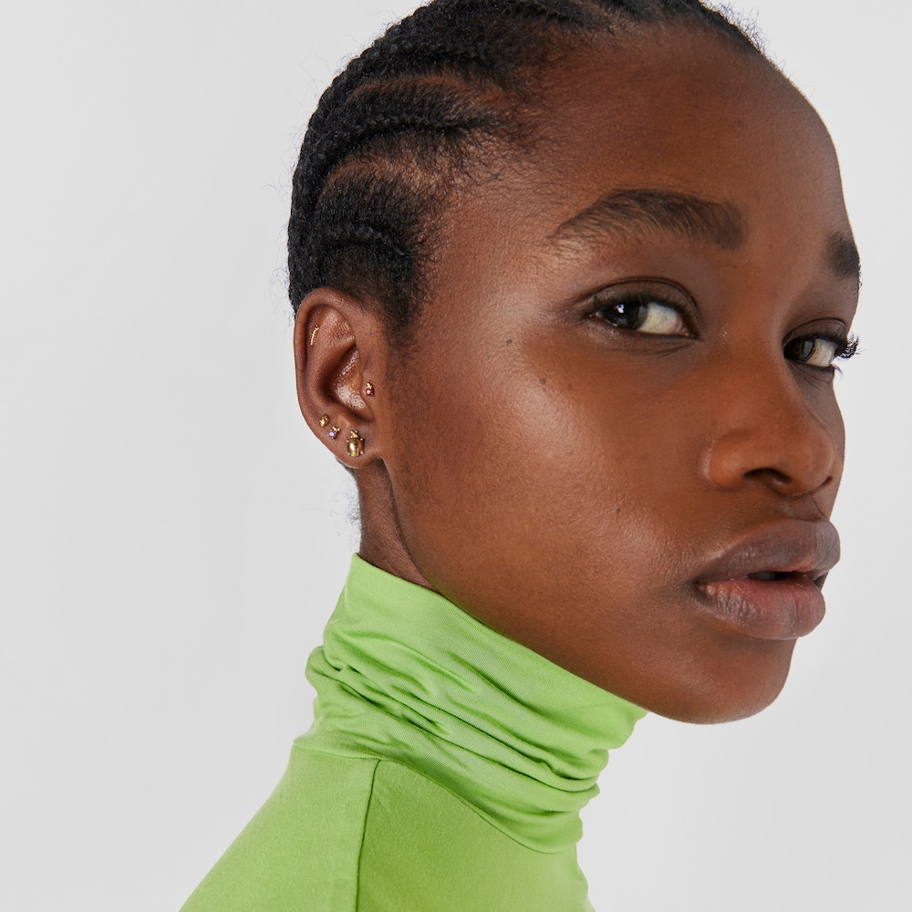 Gold-colored IP&nbsp;steel Virtual Garden Ball piercing