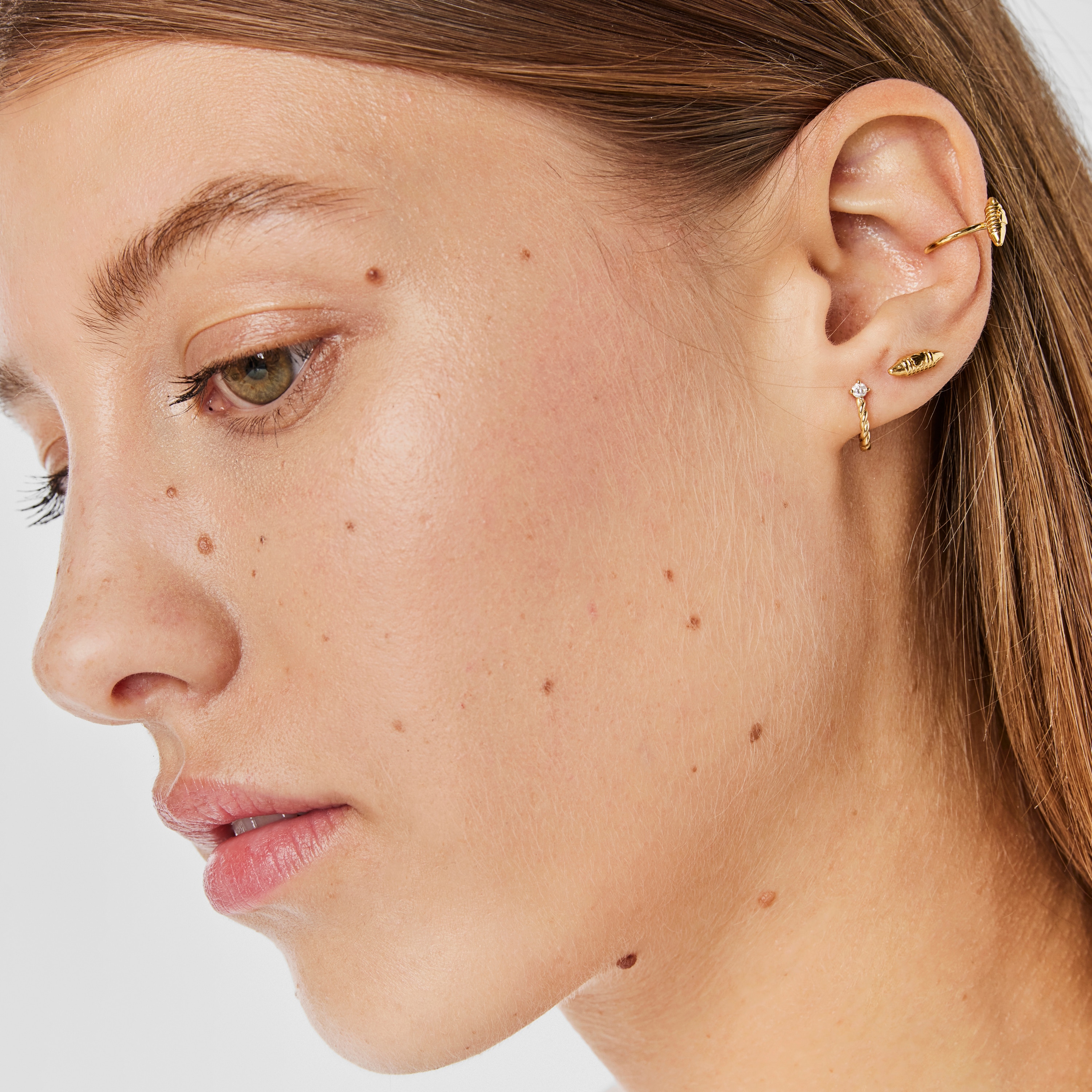 18K Solid Gold Lure Earcuff