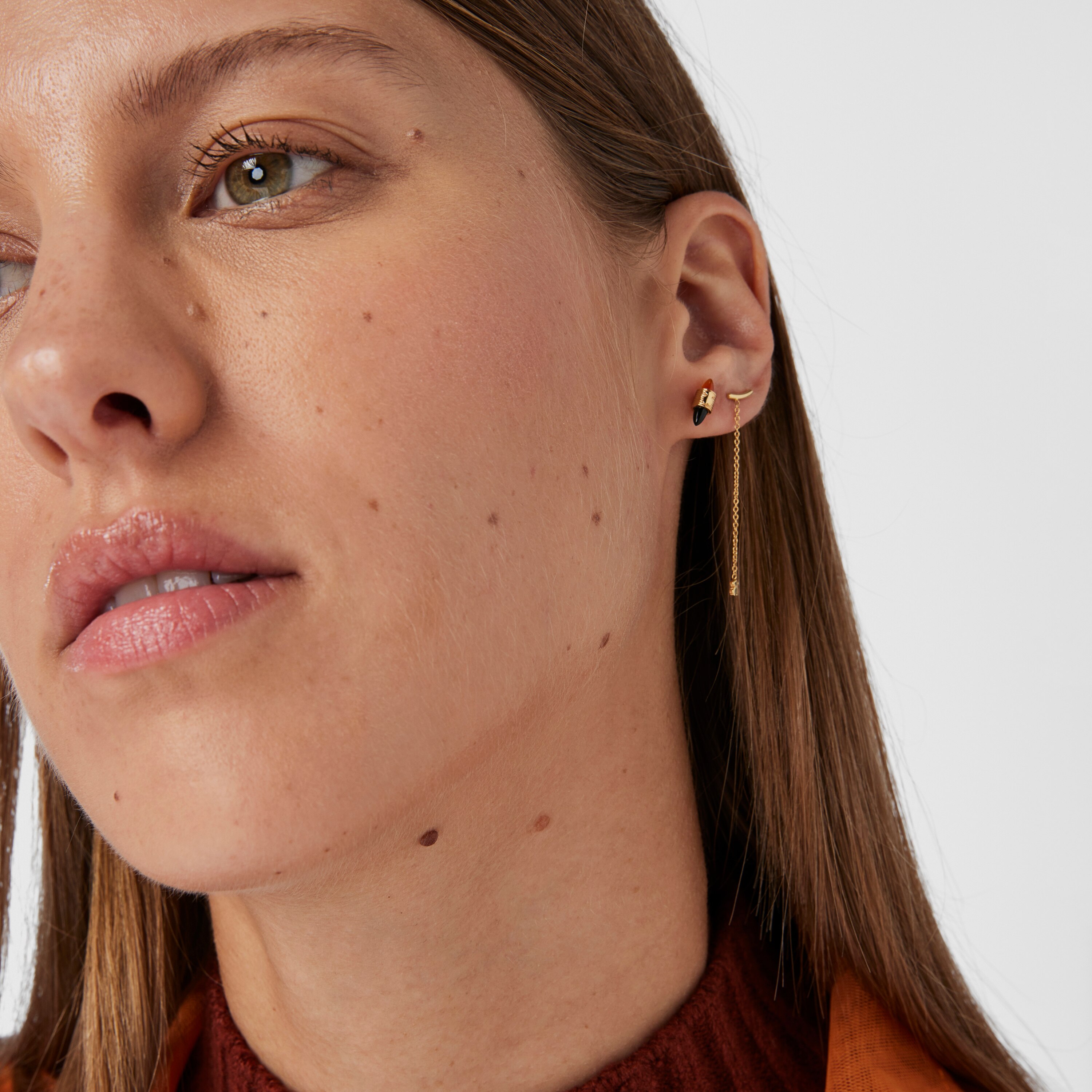 18K Solid Gold Lure 1/2 Earring with carnelian and onyx