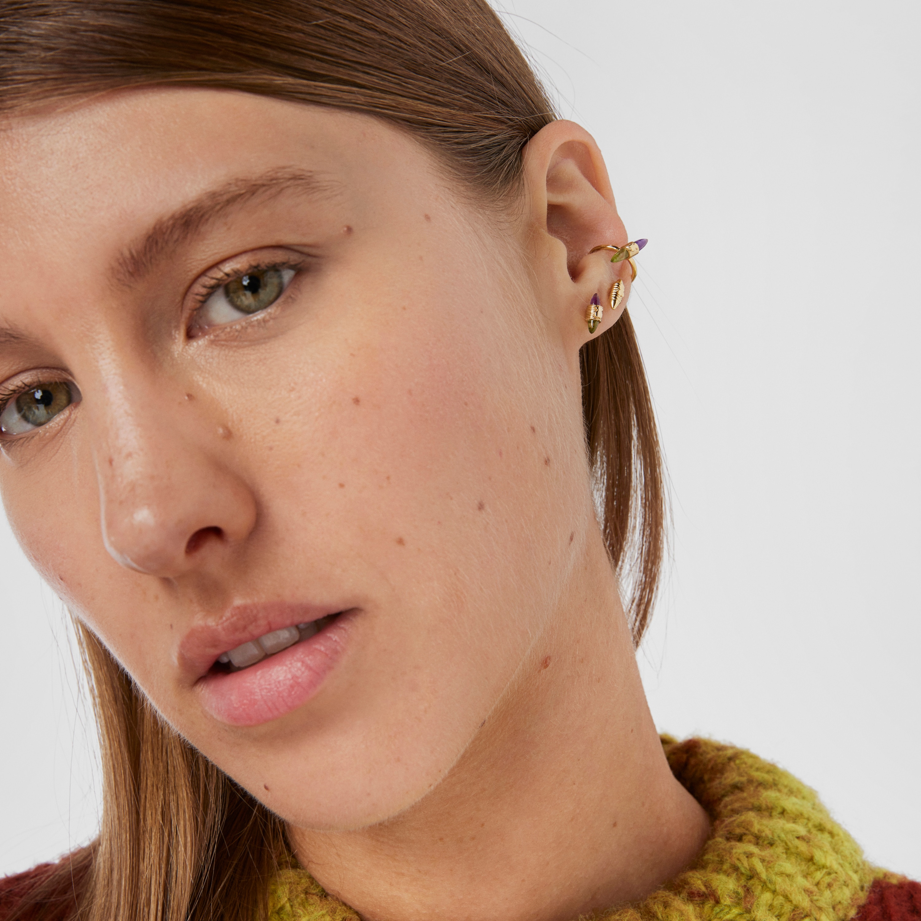 18K Solid Gold Lure Earcuff with gemstones