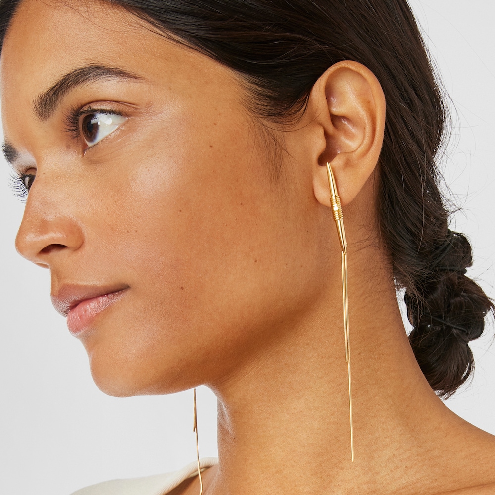 Pendientes largos con ba&ntilde;o de oro 18 kt sobre plata Lure