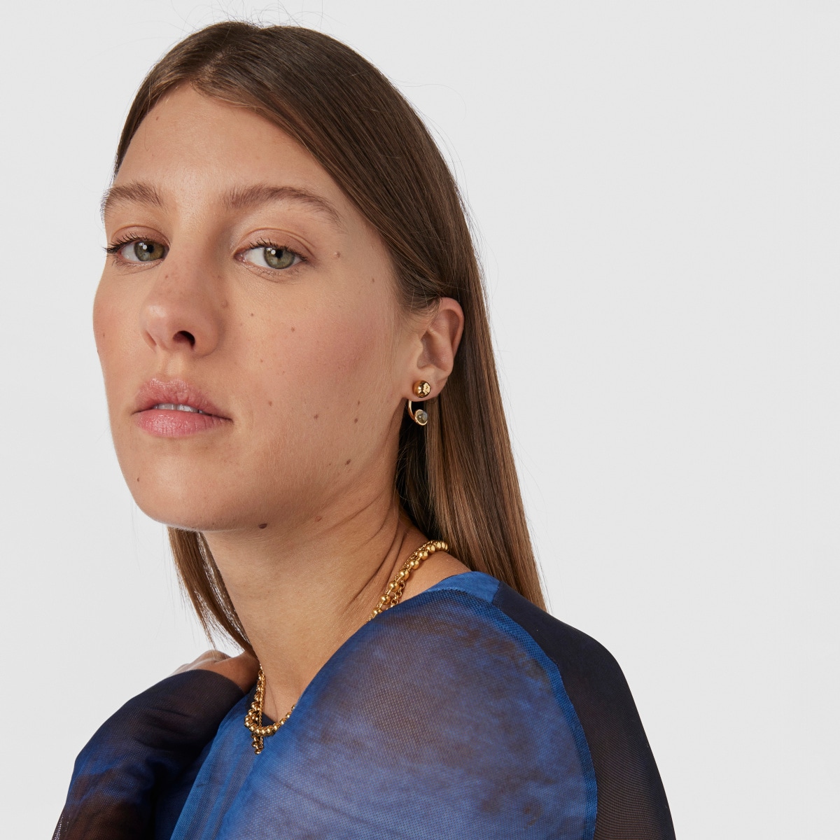 Pendientes con baño de oro 18 kt sobre plata y gemas Plump