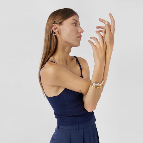 Earcuff con baño de oro 18 kt sobre plata círculo Plump
