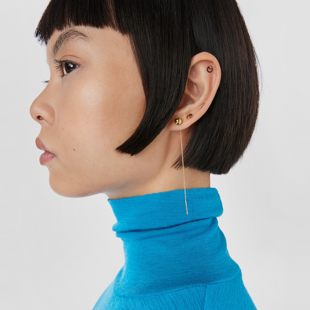 Black-&nbsp;and&nbsp;gold-colored IP&nbsp;steel Plump Piercing