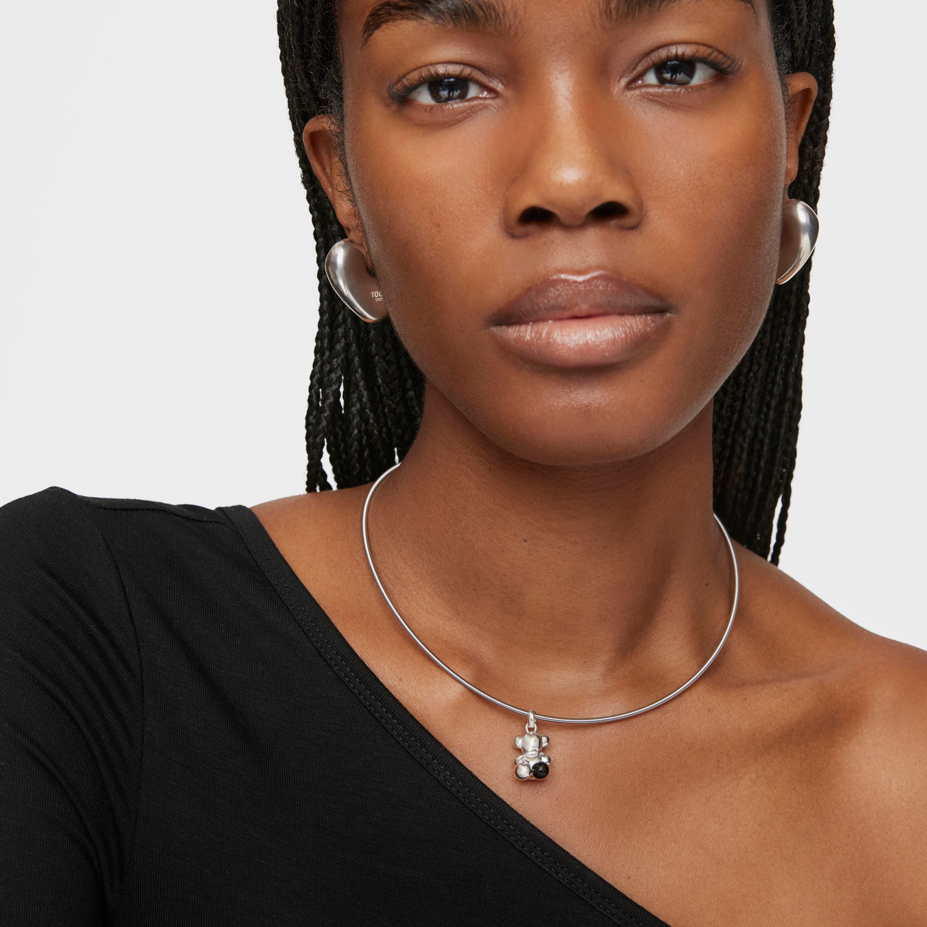 Silver Bold Bear pendant with onyx