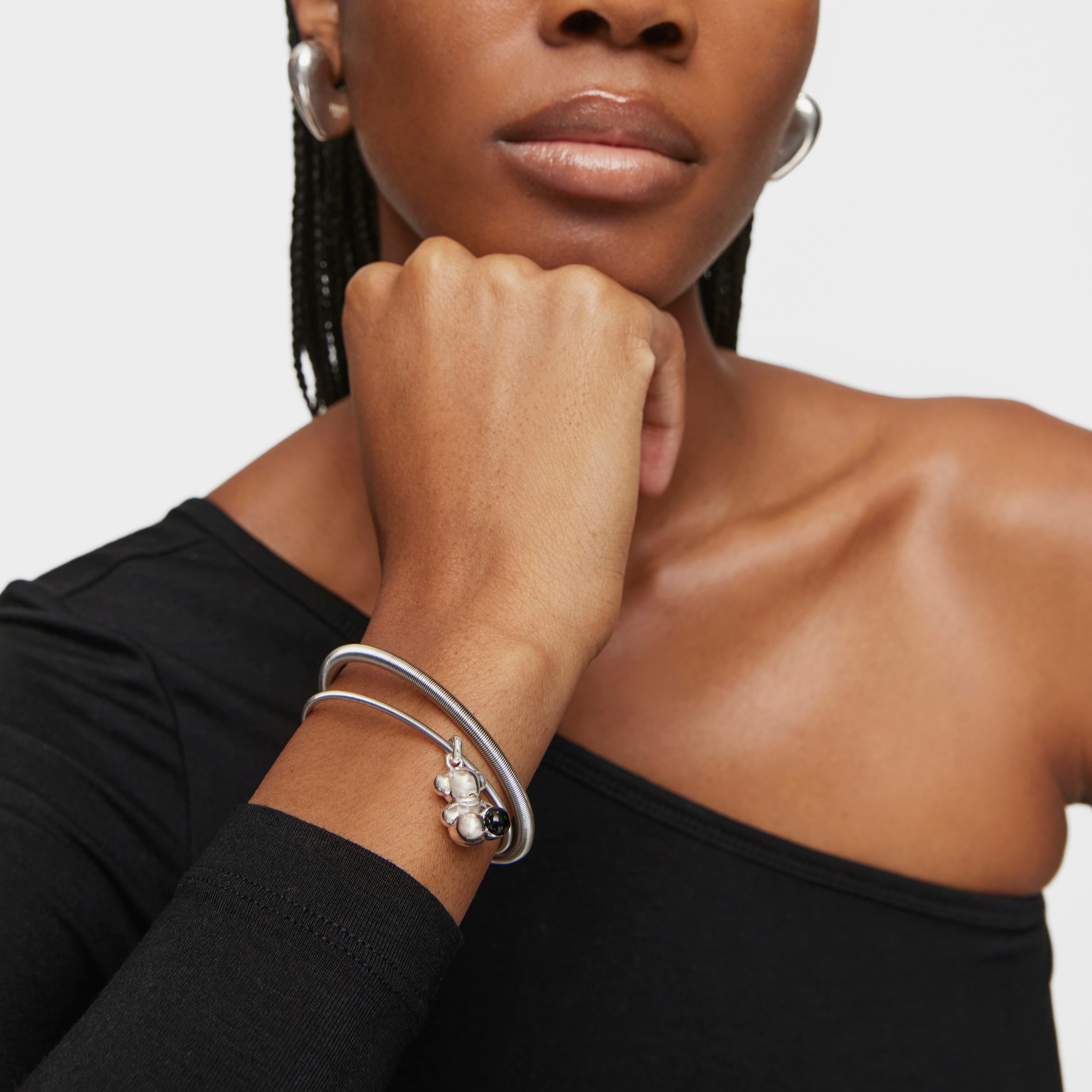 Silver Bold Bear pendant with onyx