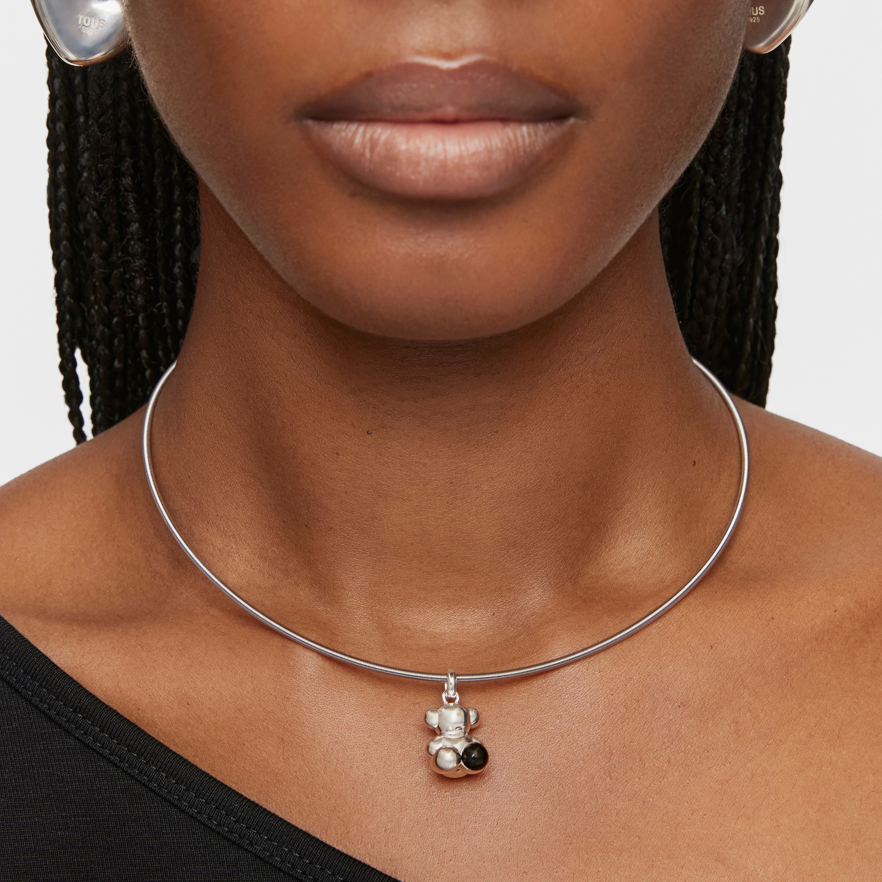 Silver Bold Bear pendant with onyx