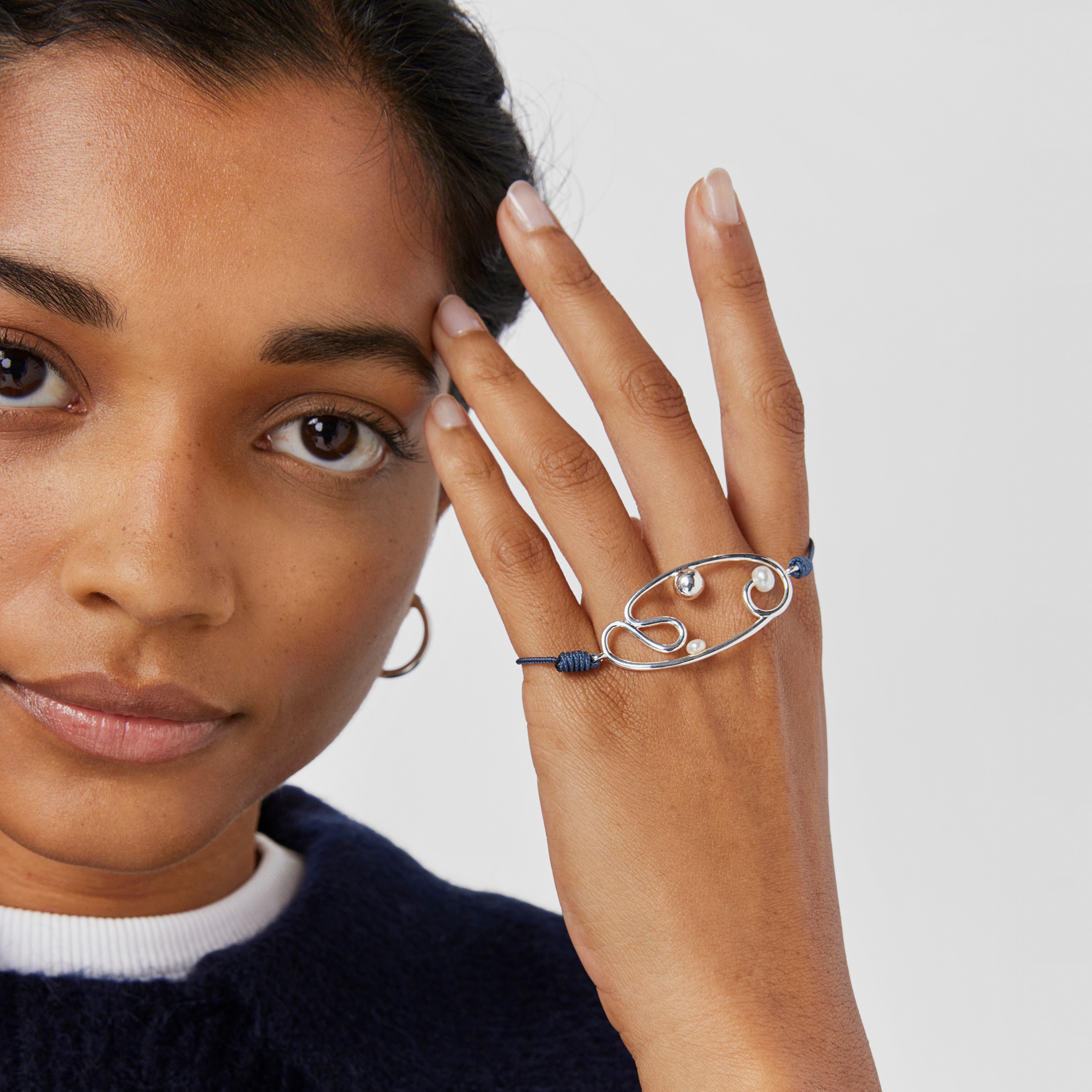 Nylon Tsuri Bracelet with silver motif and cultured pearls
