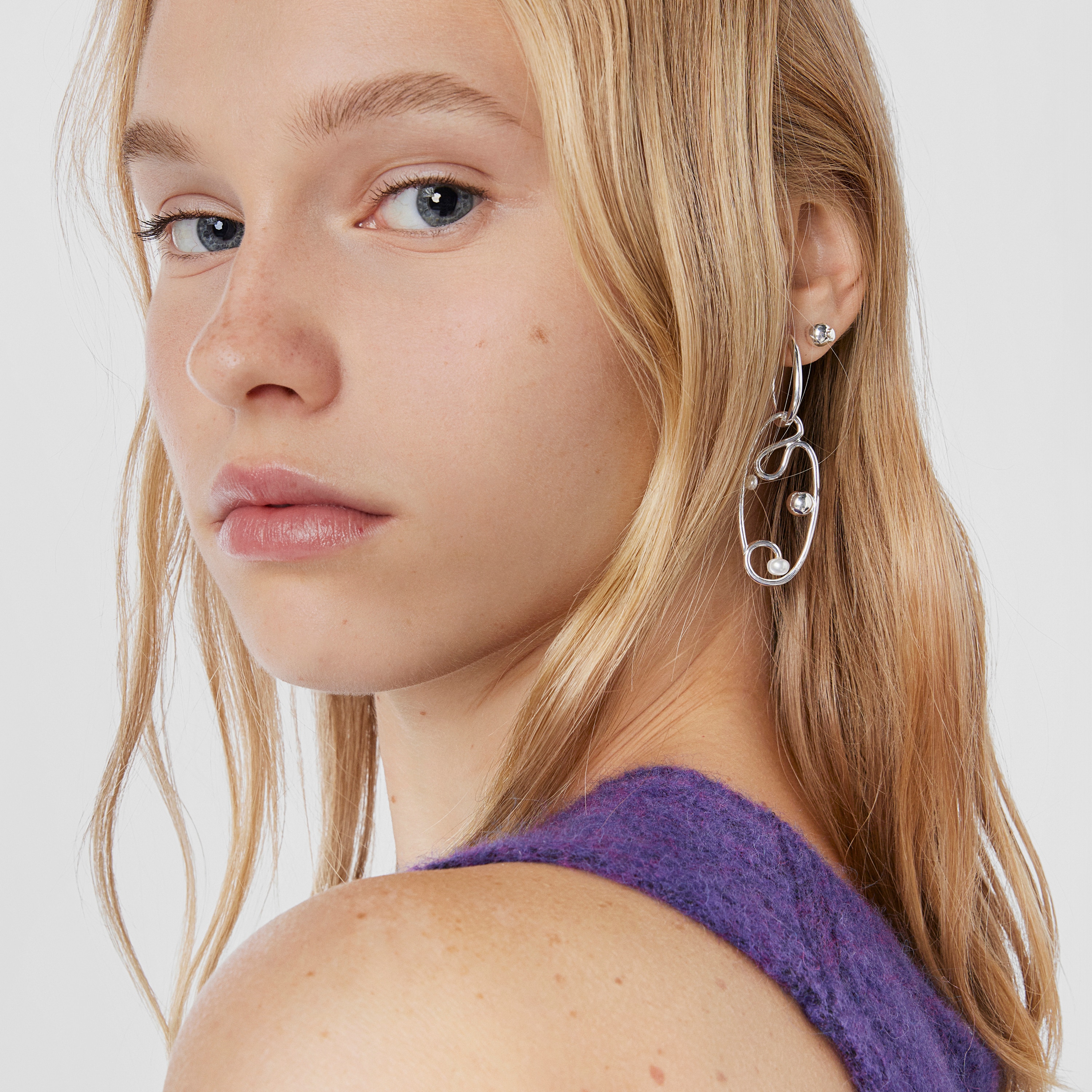 Silver Tsuri Hoop earrings with cultured pearls