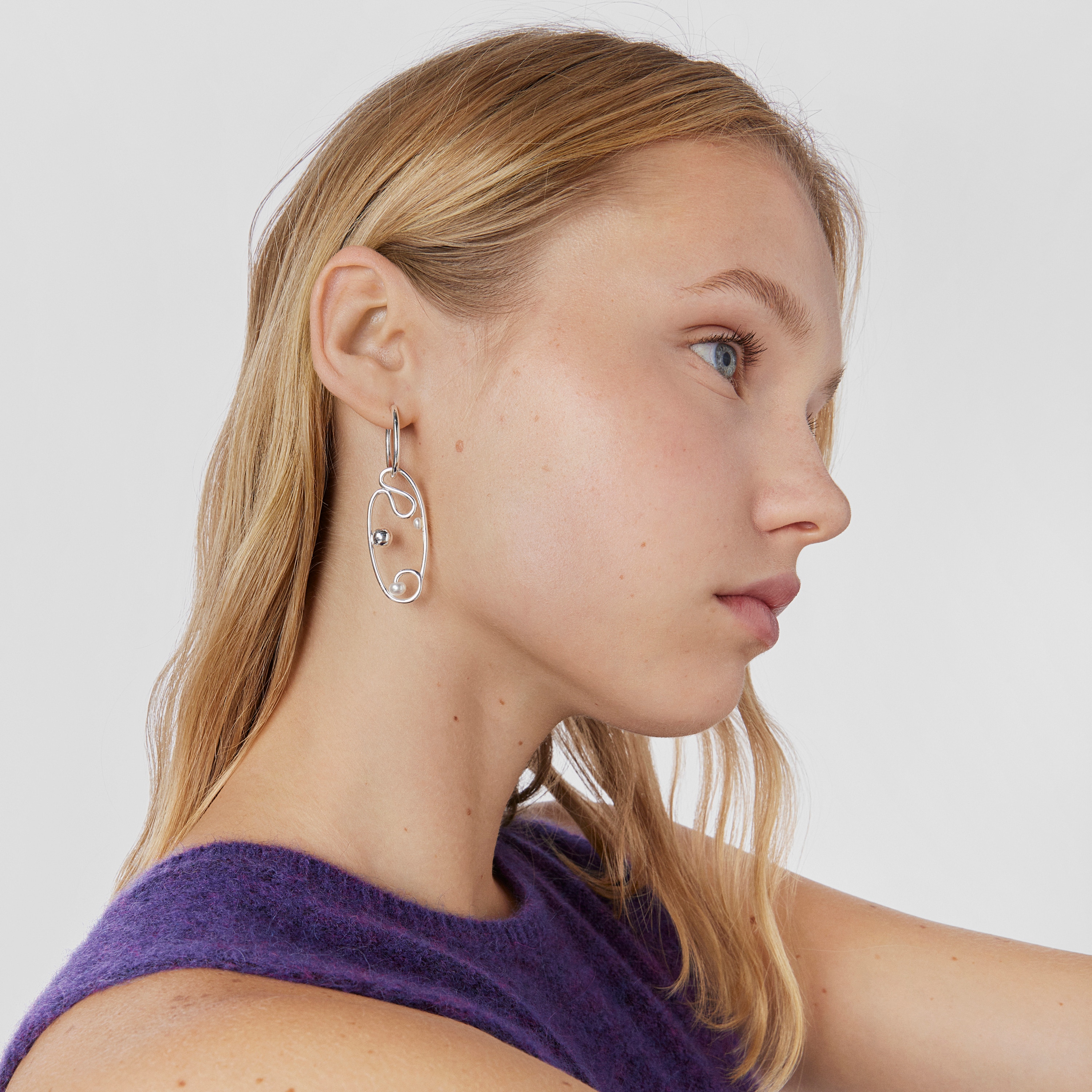 Silver Tsuri Hoop earrings with cultured pearls