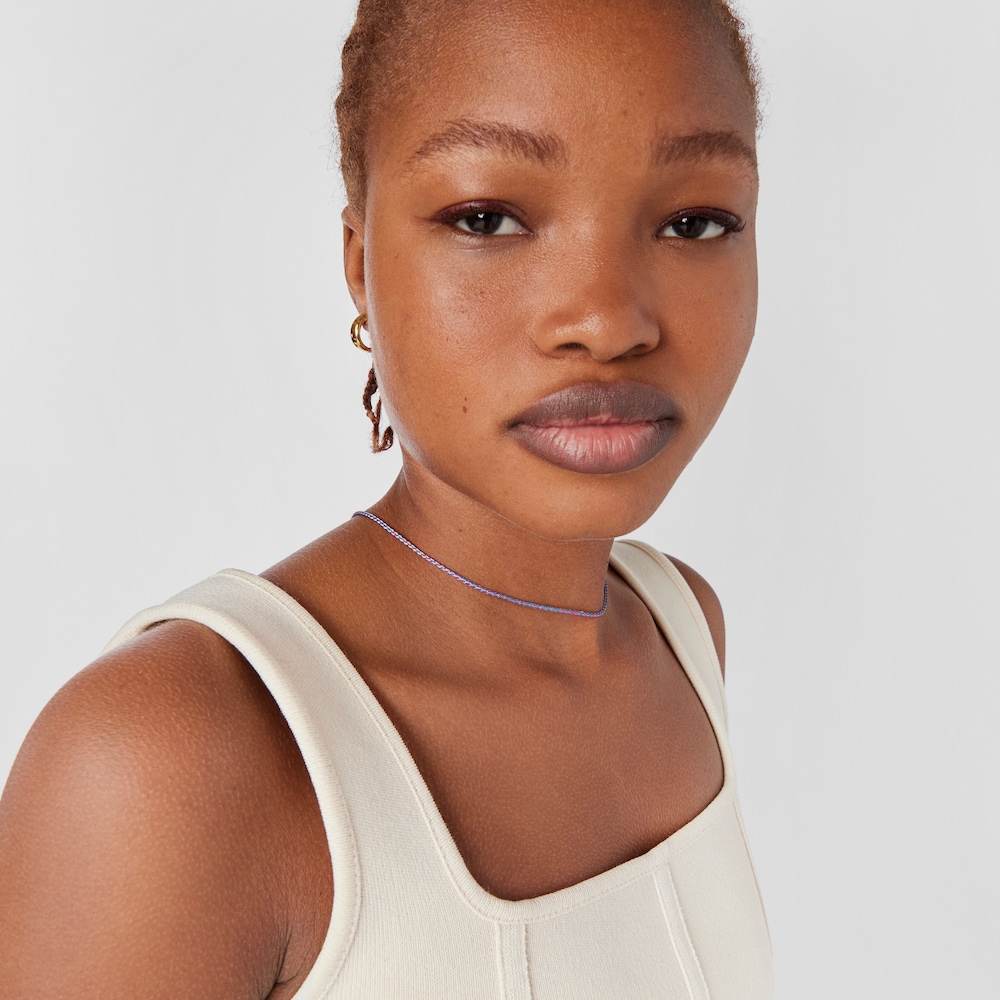 Collar de hilo trenzado rosa y azul con cierre con ba&ntilde;o de oro 18 kt sobre plata Effecttous