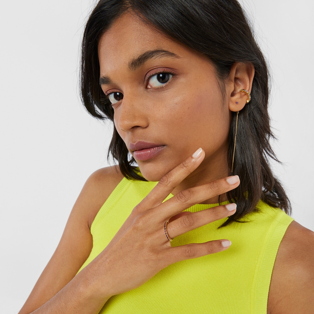 Anillo media alianza de plata vermeil y rodolitas TOUS Straight