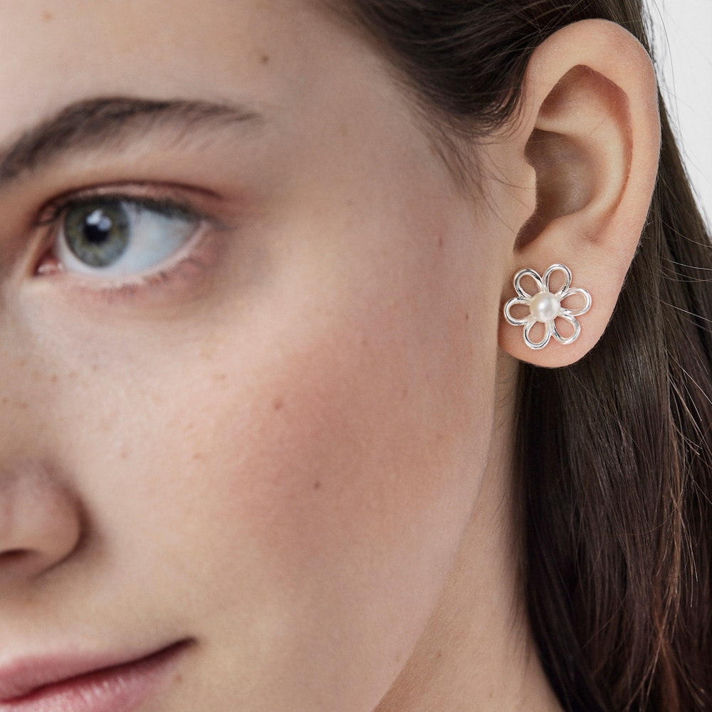 Silver and 0,55cm. Pearls TOUS Maggie Earrings with Flower motif