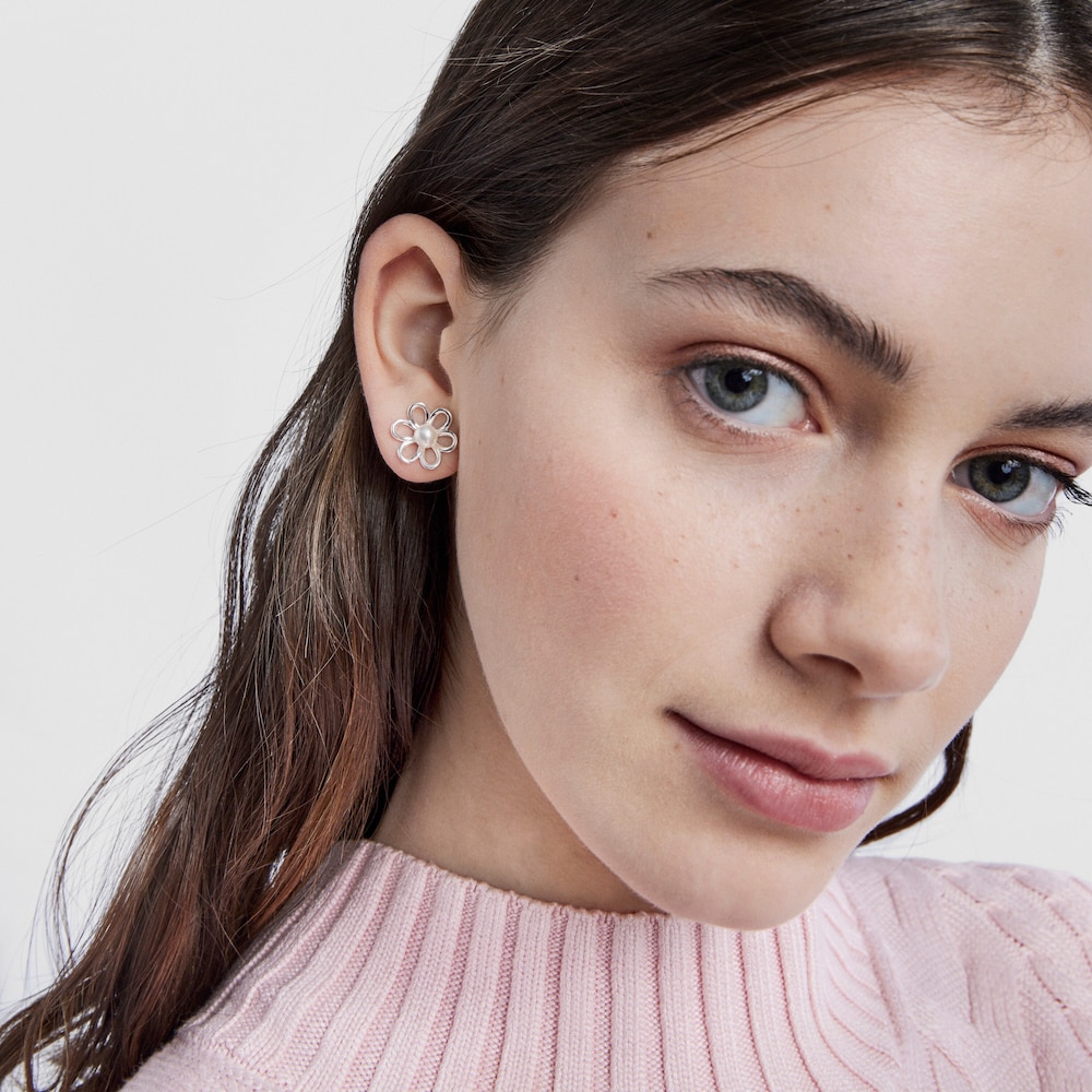 Silver and 0,55cm. Pearls TOUS Maggie Earrings with Flower motif