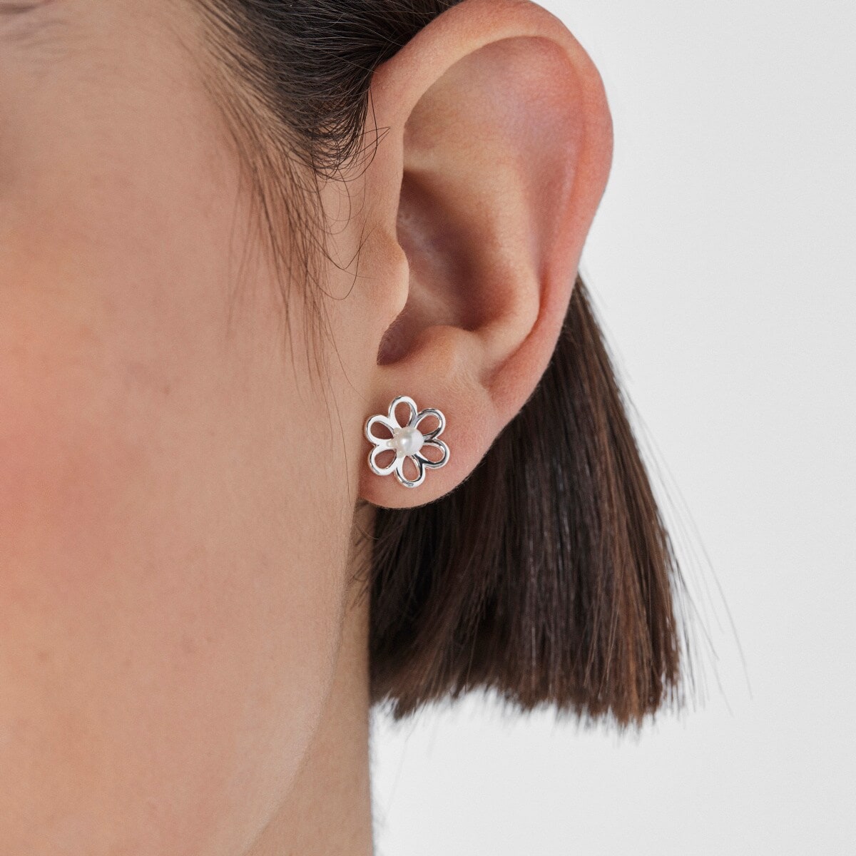 Silver and 0,35cm pearls TOUS Maggie Earrings with Flower motif