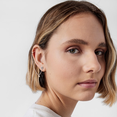 Bague d&rsquo;oreille en argent avec fleur en chromo-diopsides et perle TOUS New Motif