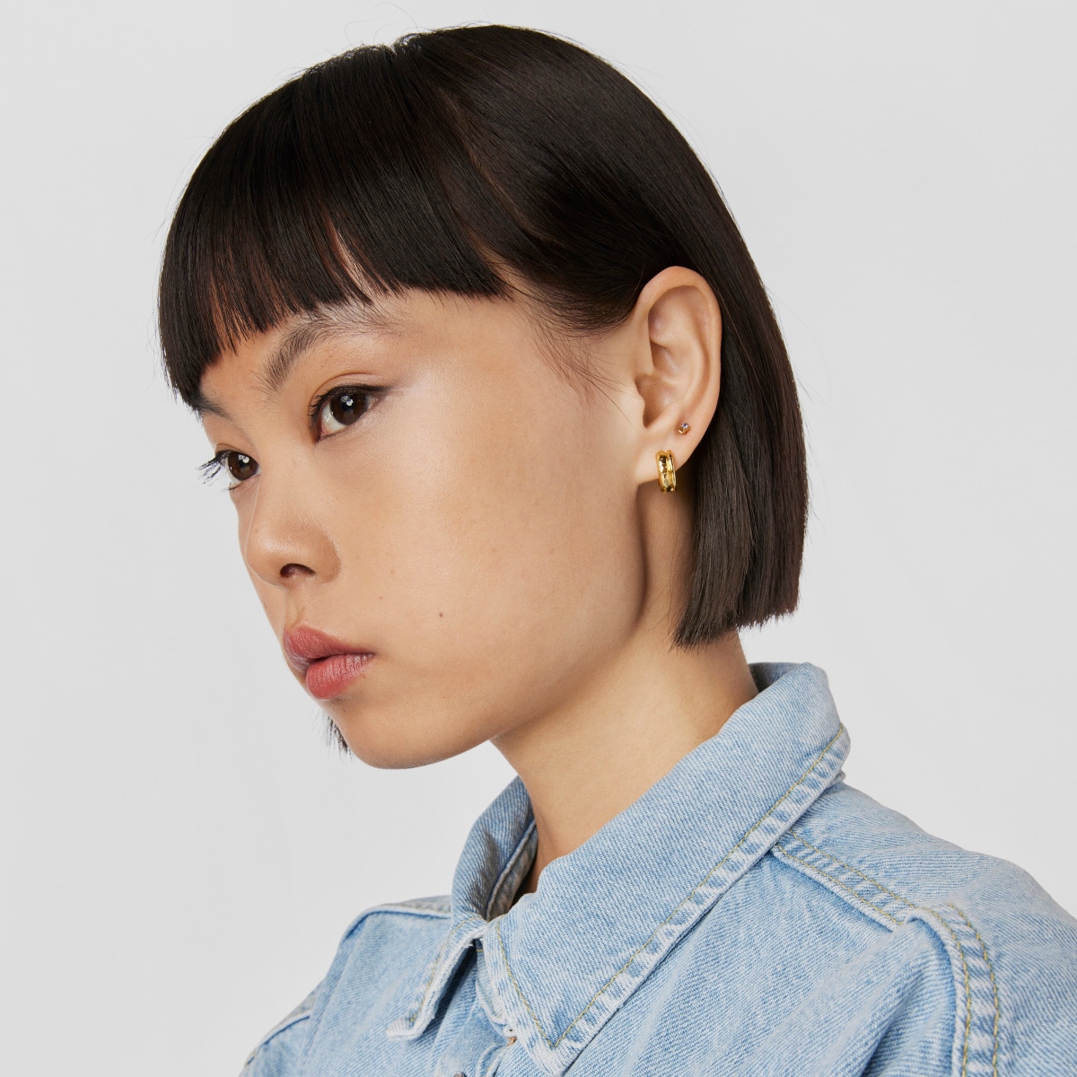Gold-colored IP steel and iolite New Motif Moon piercing