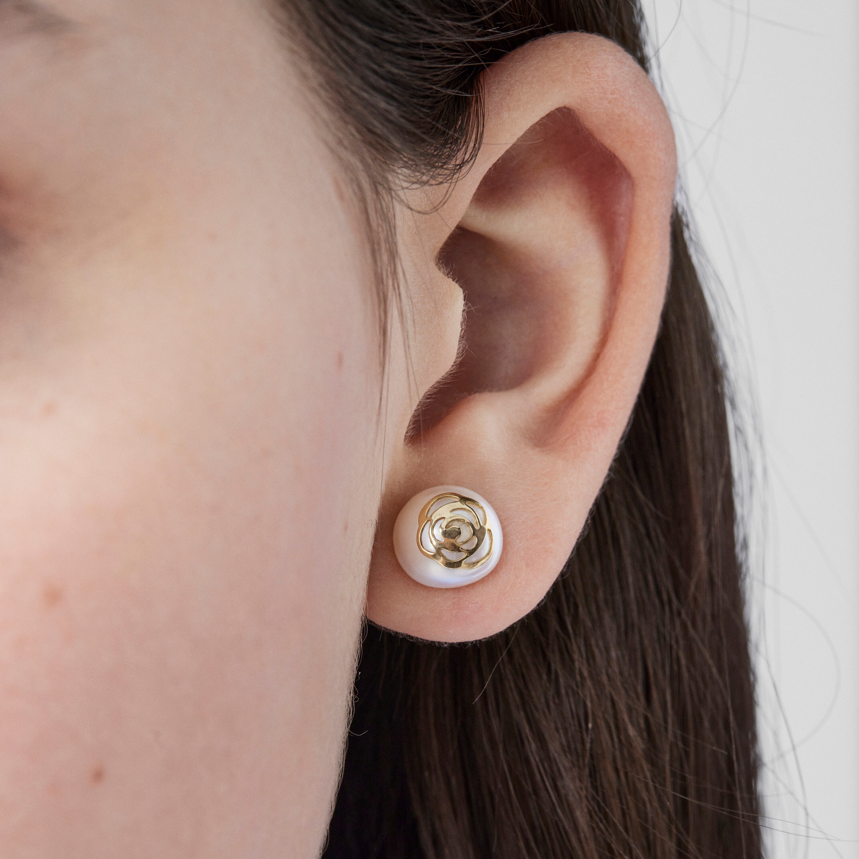 18K solid gold Rosa d'Abril Earrings with Pearl