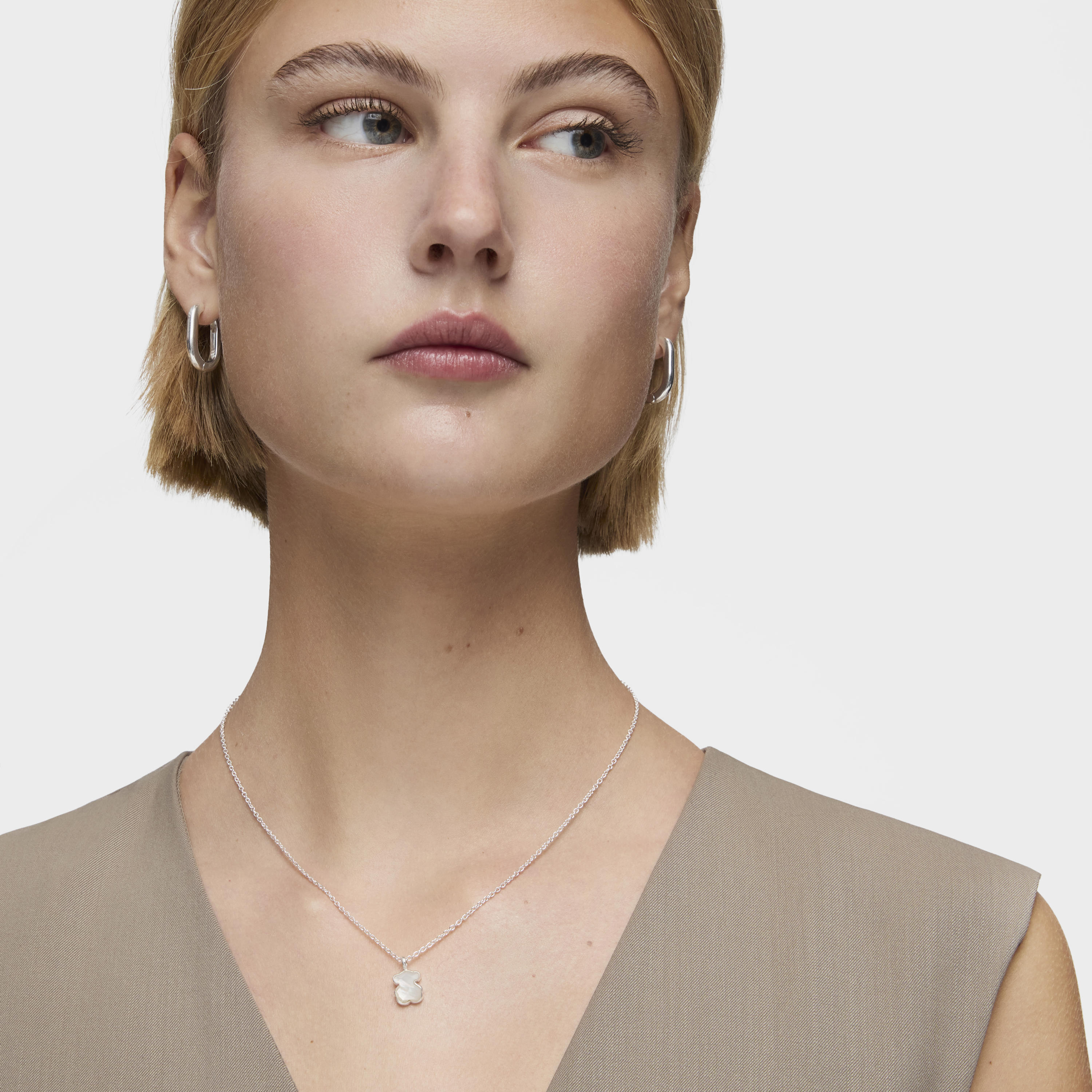 Silver and faceted mother-of-pearl TOUS Color Necklace. 45cm.