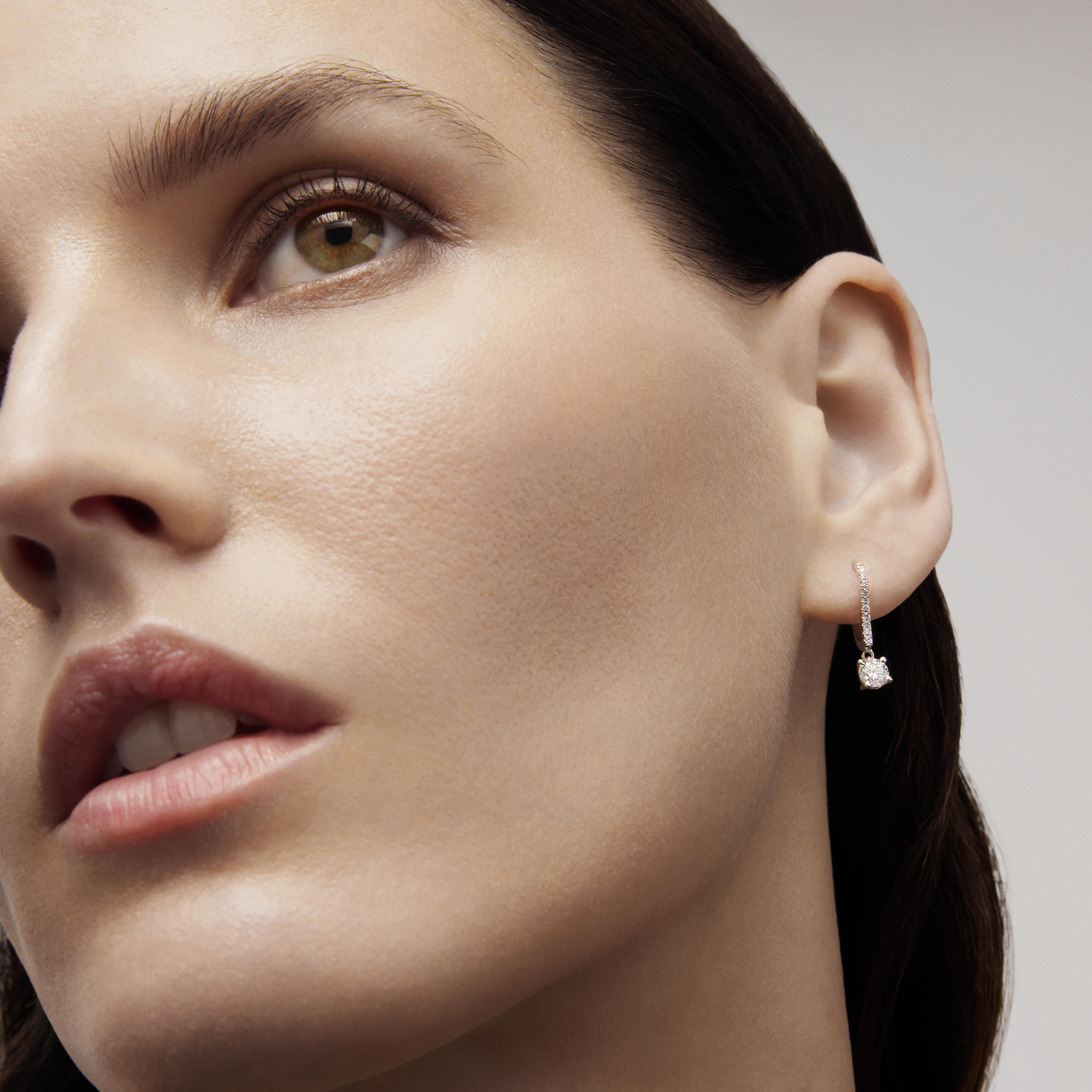 Short Earrings in white gold with diamonds TOUS ATELIER