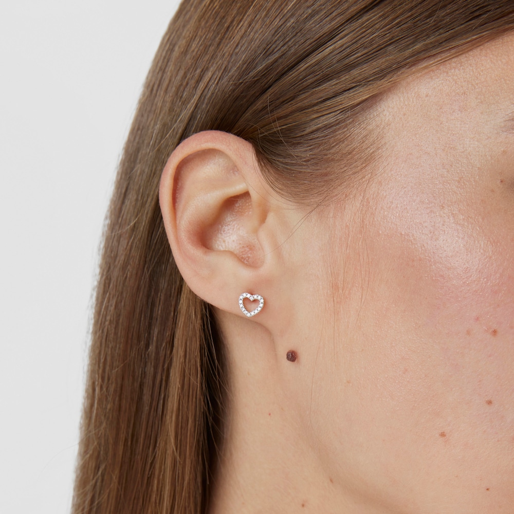 Aretes Les Classiques coraz&oacute;n de Oro blanco con Diamantes