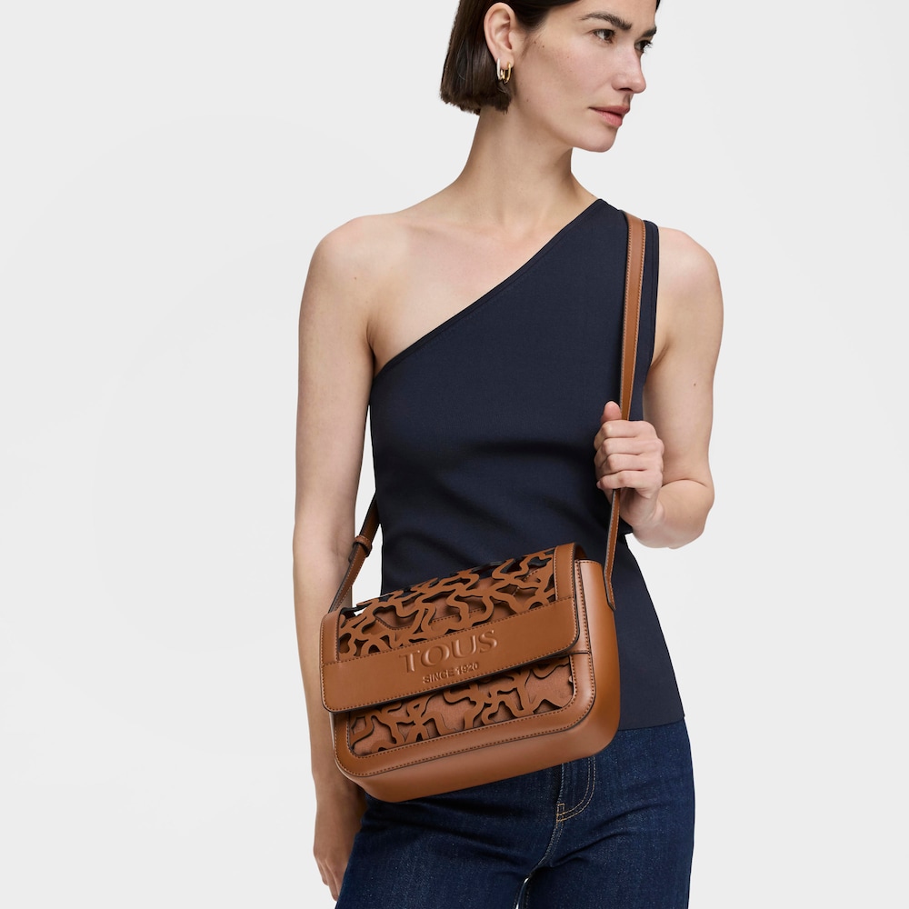 Bandolera marr&oacute;n Amaya Kaos Shock